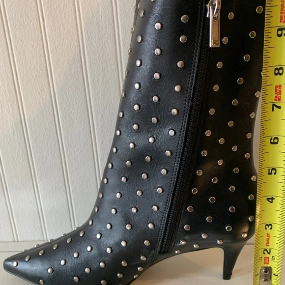 Brand new studded kitten heel booties from Carrano - Picture 5 of 6